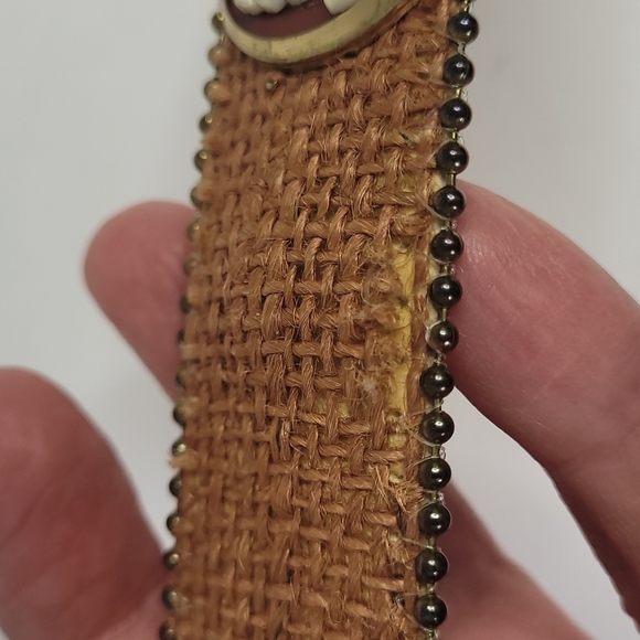 Vintage cameo set belt and earrings - Picture 14 of 16